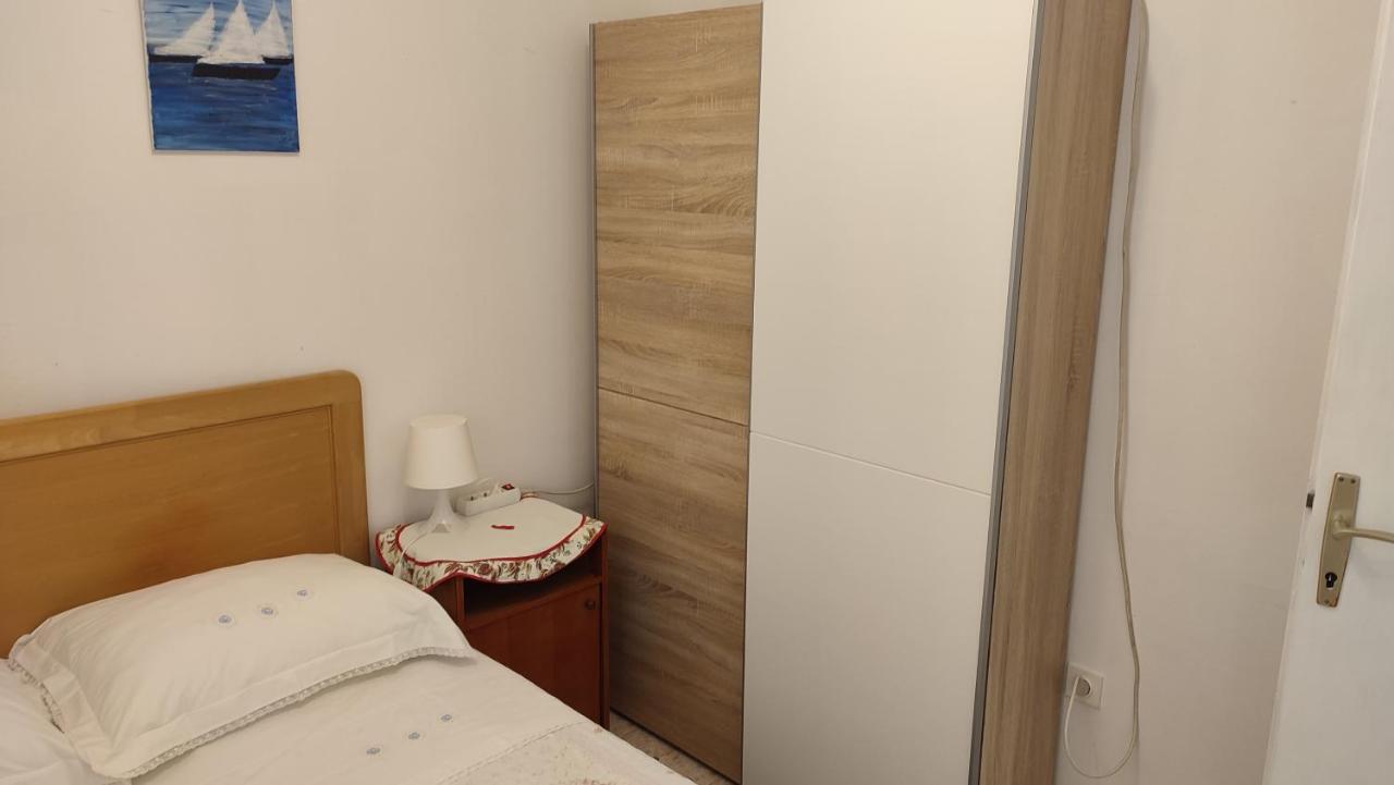 Apartmani Vinko Bol Exteriör bild