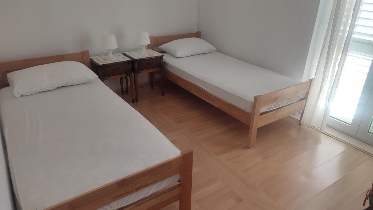 Apartmani Vinko Bol Exteriör bild