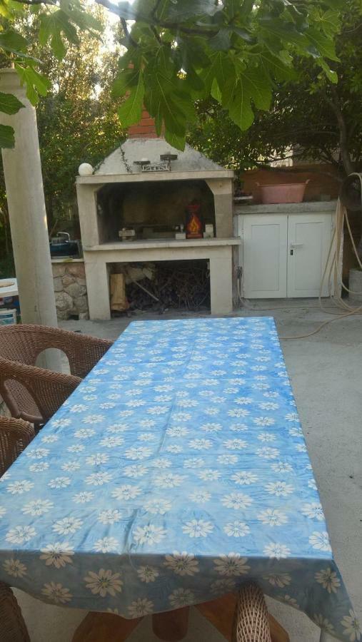 Apartmani Vinko Bol Exteriör bild