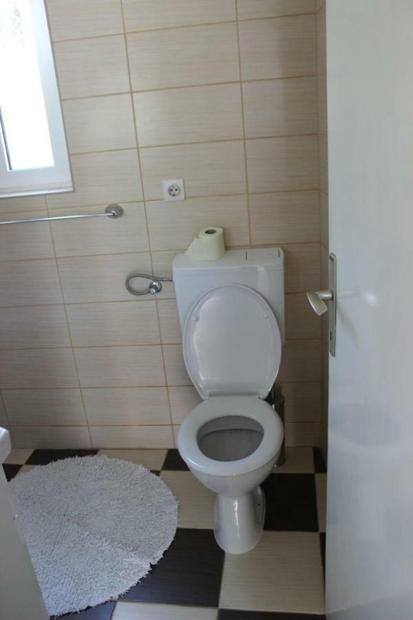Apartmani Vinko Bol Exteriör bild