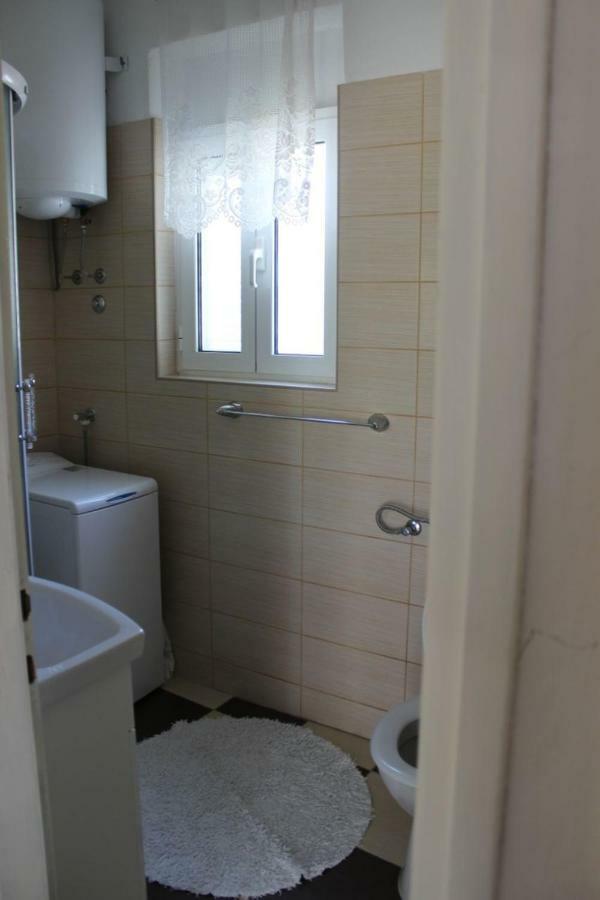 Apartmani Vinko Bol Exteriör bild