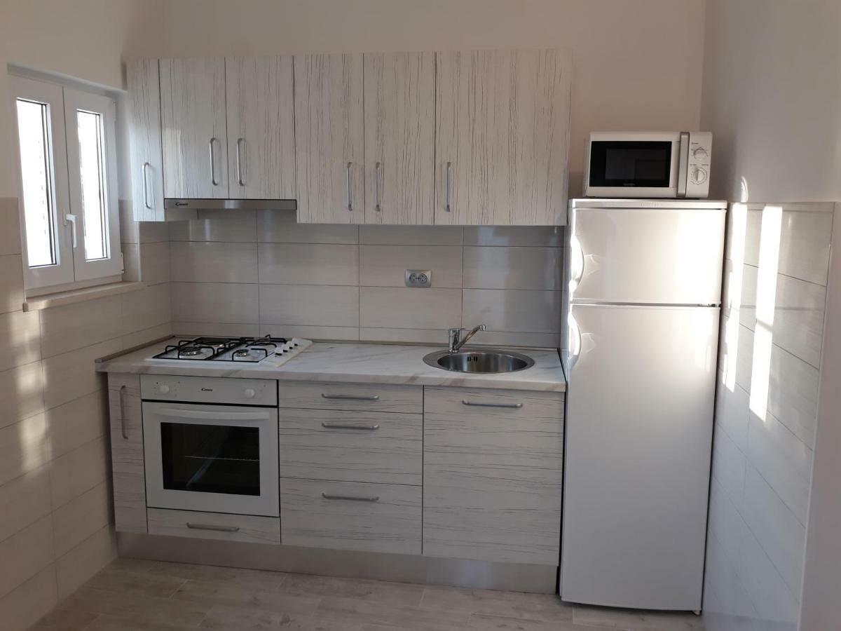 Apartmani Vinko Bol Exteriör bild
