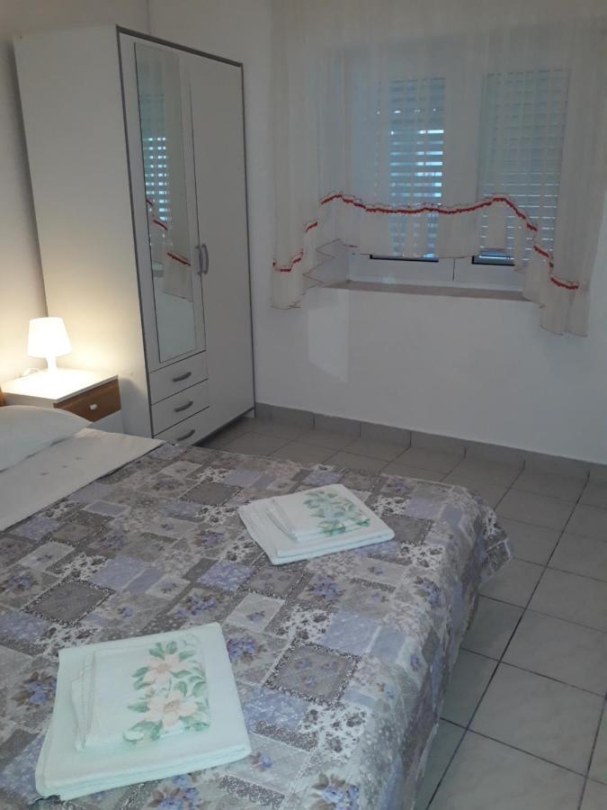 Apartmani Vinko Bol Exteriör bild